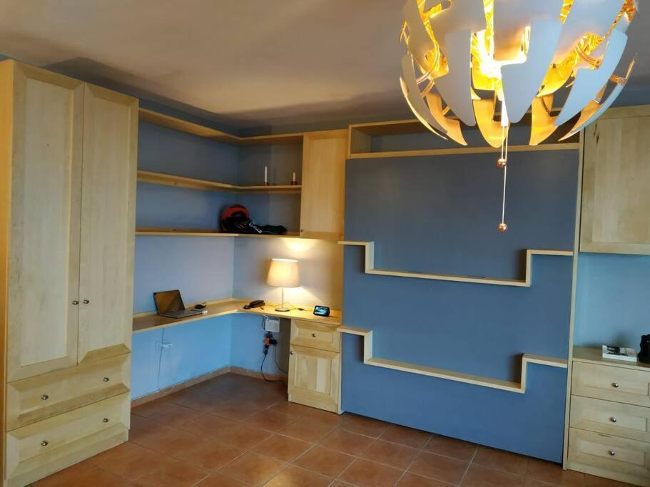 Modern, Welcoming Studio, Ocean View In خوان دوليو المظهر الخارجي الصورة